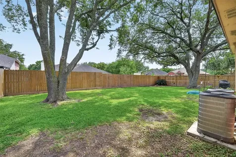 2221 Aberdeen Drive League City TX 77573