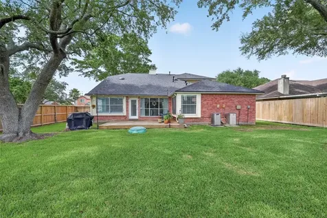 2221 Aberdeen Drive League City TX 77573