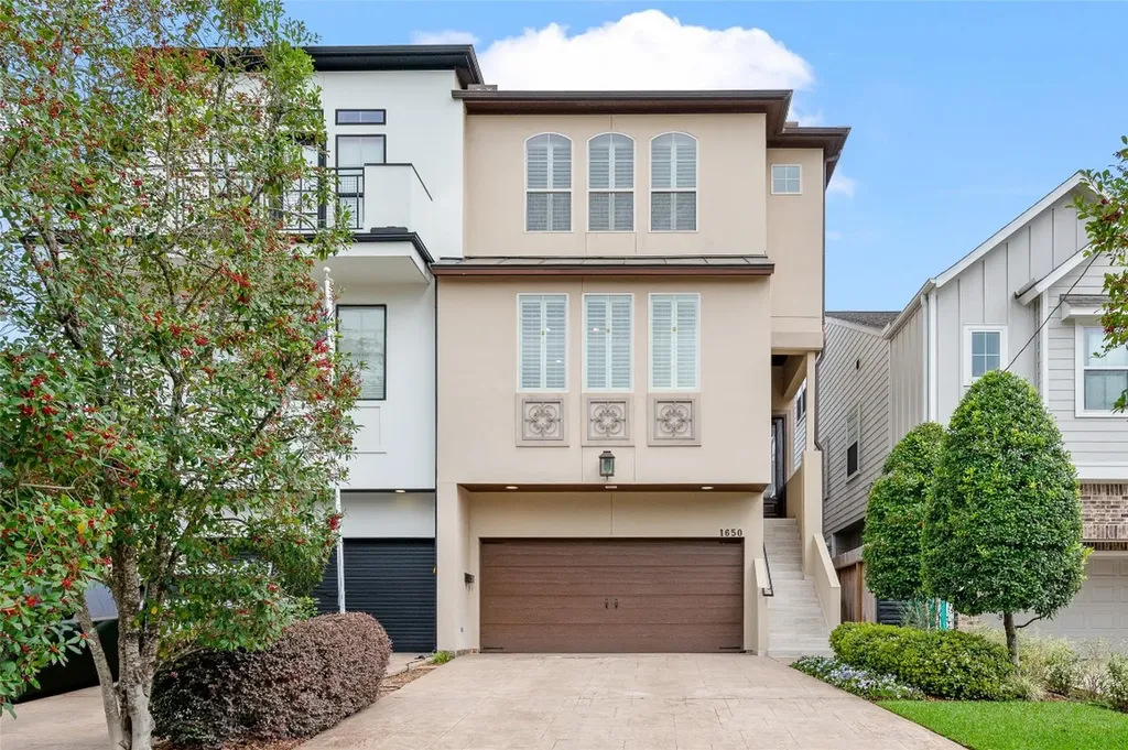 1650 Bonnie Brae Street Houston TX 77006