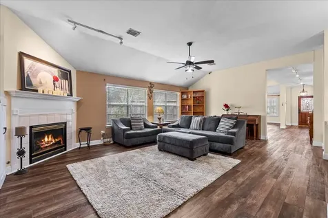 5102 Cherrywood Court League City TX 77573