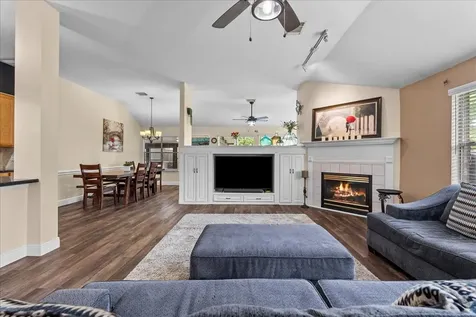 5102 Cherrywood Court League City TX 77573