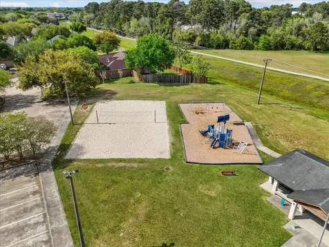 5102 Cherrywood Court League City TX 77573