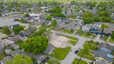 4819 Cetti Street Houston TX 77009