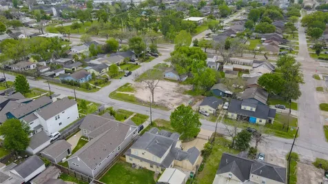 4819 Cetti Street Houston TX 77009