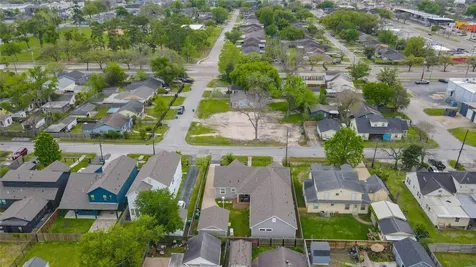 4819 Cetti Street Houston TX 77009
