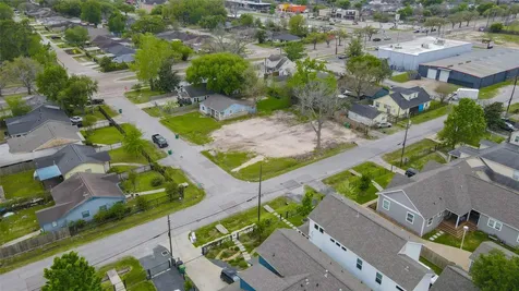4819 Cetti Street Houston TX 77009