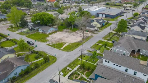 4819 Cetti Street Houston TX 77009