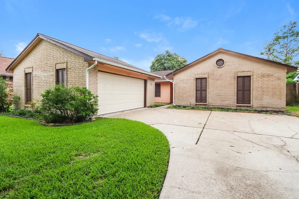 10930 Rosewood Court La Porte TX 77571
