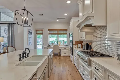 87 W Sawyer Ridge Drive The Woodlands TX 77389
