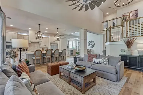 87 W Sawyer Ridge Drive The Woodlands TX 77389