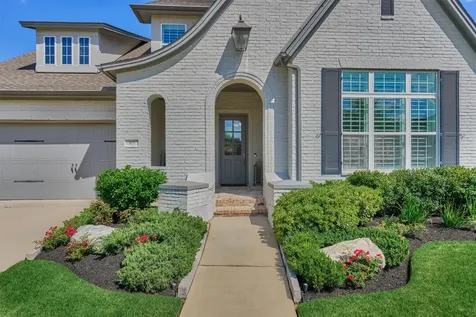 87 W Sawyer Ridge Drive The Woodlands TX 77389