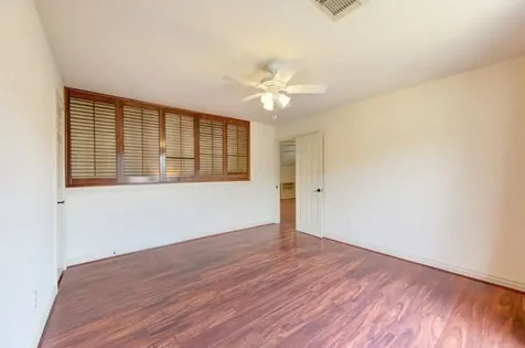 122 Vieux Carre Drive Houston TX 77009