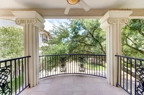 122 Vieux Carre Drive Houston TX 77009