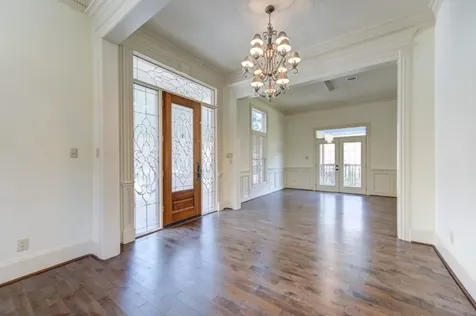 122 Vieux Carre Drive Houston TX 77009