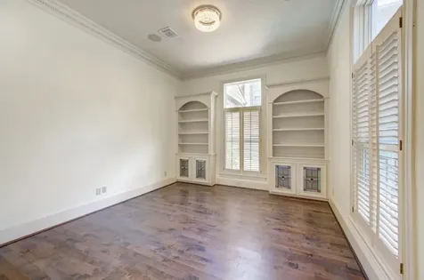 122 Vieux Carre Drive Houston TX 77009