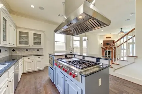 122 Vieux Carre Drive Houston TX 77009