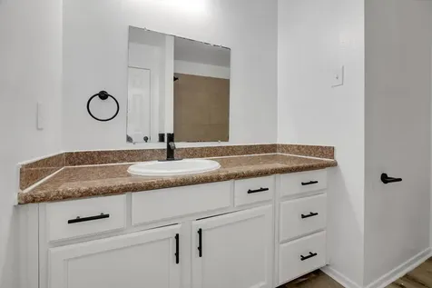 6933 Liverpool Street A Houston TX 77021