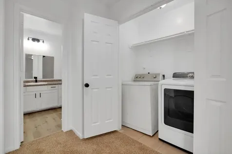 6933 Liverpool Street A Houston TX 77021
