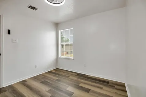 6933 Liverpool Street A Houston TX 77021