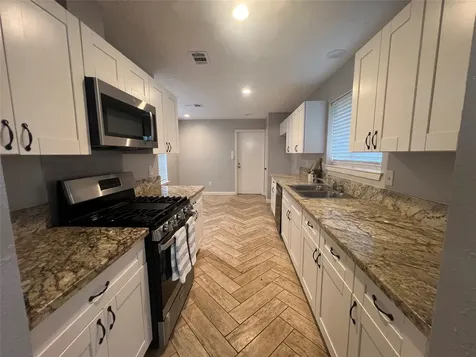 1202 Manorglen Drive Missouri City TX 77489