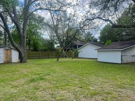 1011 Prairie Street Columbus TX 78934