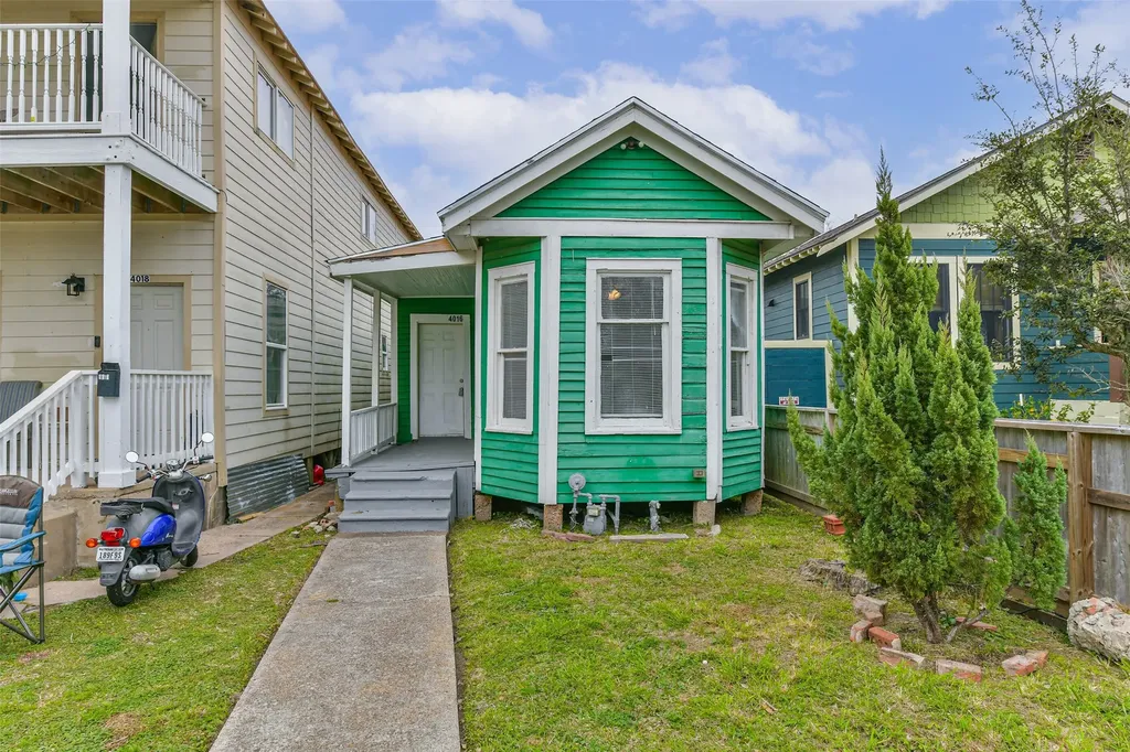4016 Ursuline Street Galveston TX 77550