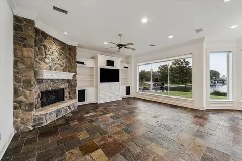 115 Lake Estates Drive Montgomery TX 77356