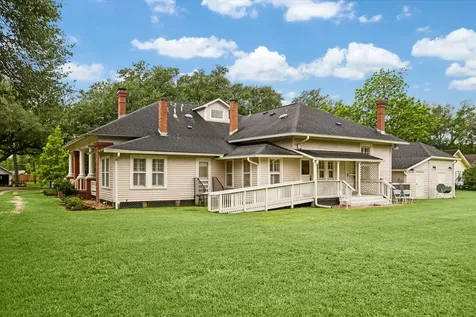 209 E Caney Street Wharton TX 77488
