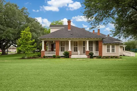209 E Caney Street Wharton TX 77488
