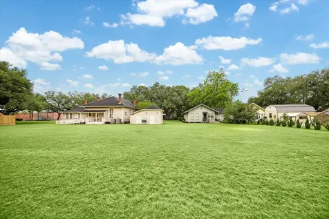 209 E Caney Street Wharton TX 77488