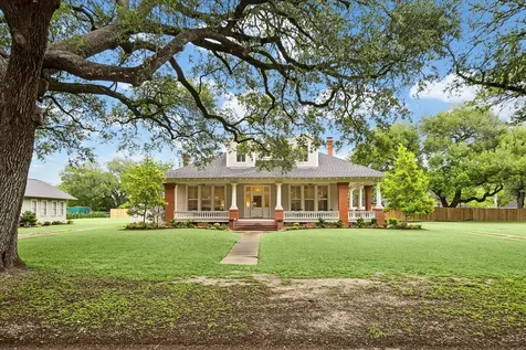209 E Caney Street Wharton TX 77488