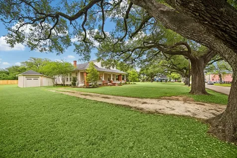 209 E Caney Street Wharton TX 77488