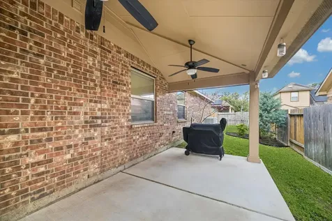 6723 Hunters Way Lane Baytown TX 77521