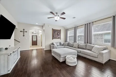 6723 Hunters Way Lane Baytown TX 77521