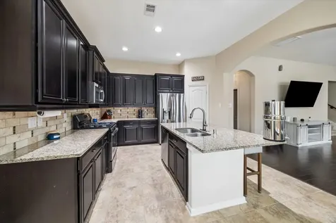 6723 Hunters Way Lane Baytown TX 77521