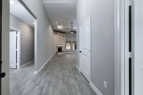 1737 E Lake Drive Huntsville TX 77340