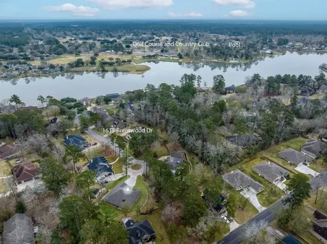 1737 E Lake Drive Huntsville TX 77340