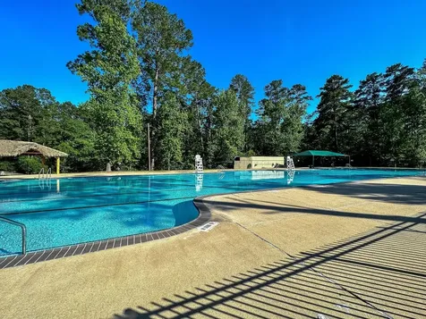 1737 E Lake Drive Huntsville TX 77340