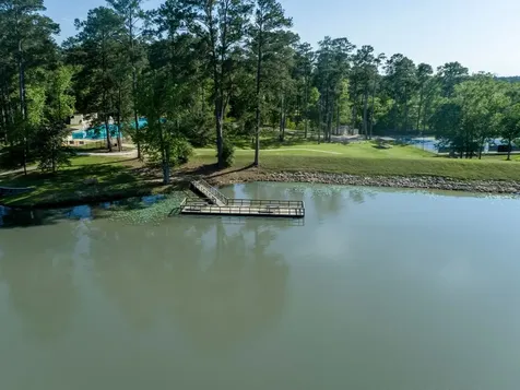 1737 E Lake Drive Huntsville TX 77340