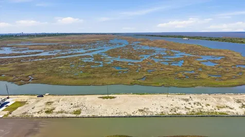 1348 N Tinkle Lane Crystal Beach TX 77650