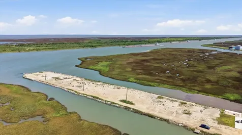 1348 N Tinkle Lane Crystal Beach TX 77650