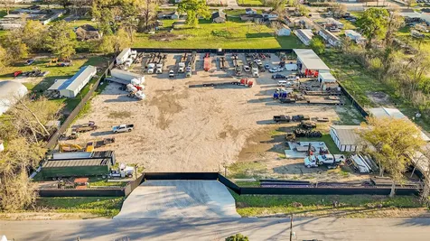 5715 & 5721 Spindle Drive Houston TX 77086