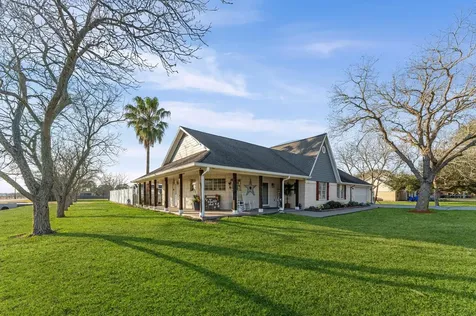 1840 Caroline Street Dickinson TX 77539