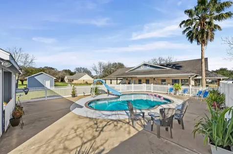 1840 Caroline Street Dickinson TX 77539