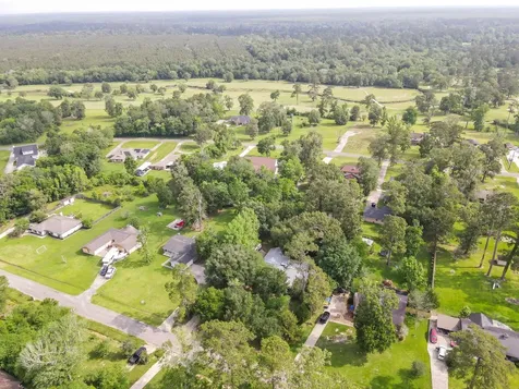 334 Pinehurst Drive Sour Lake TX 77659