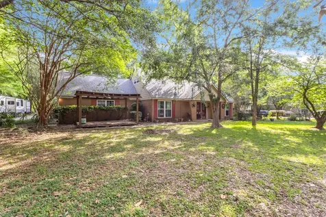 334 Pinehurst Drive Sour Lake TX 77659
