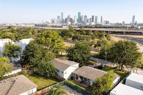 1110 Stude Street Houston TX 77007