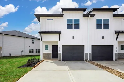 2007 Longmire Villas Court Conroe TX 77304