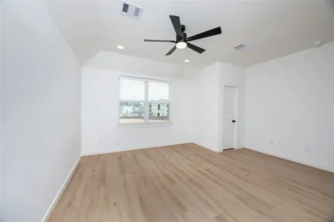 2007 Longmire Villas Court Conroe TX 77304