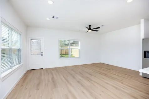 2007 Longmire Villas Court Conroe TX 77304